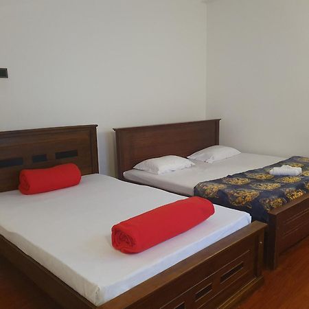 Barrow Villa 努沃勒埃利耶 外观 照片